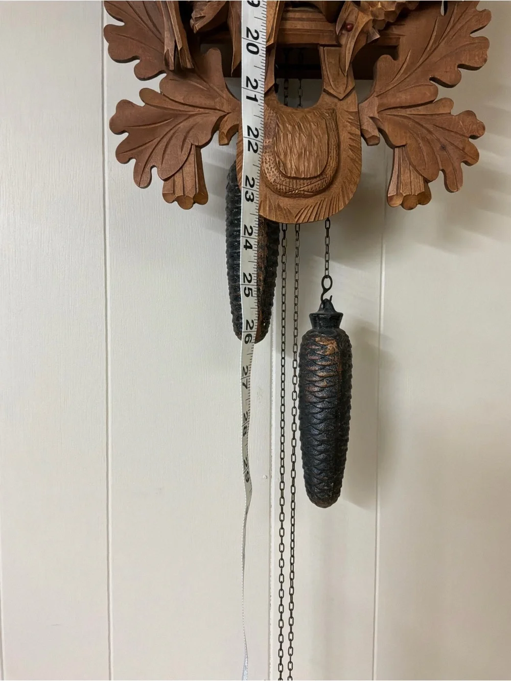 E Schmeckenbecher 1970 Black Forest 8 Day Cuckoo Clock Deer Rabbit Pheasant Guns
